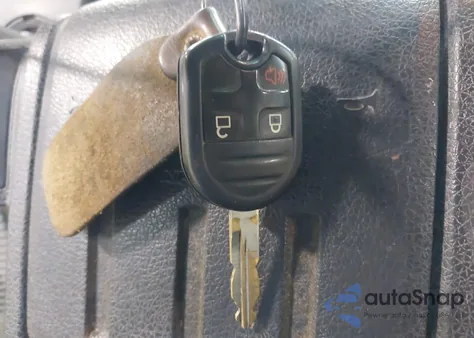 2013 Ford F-250 Xl z USA, uszkodzony, nr VIN 1FT7W2B64DEA30802